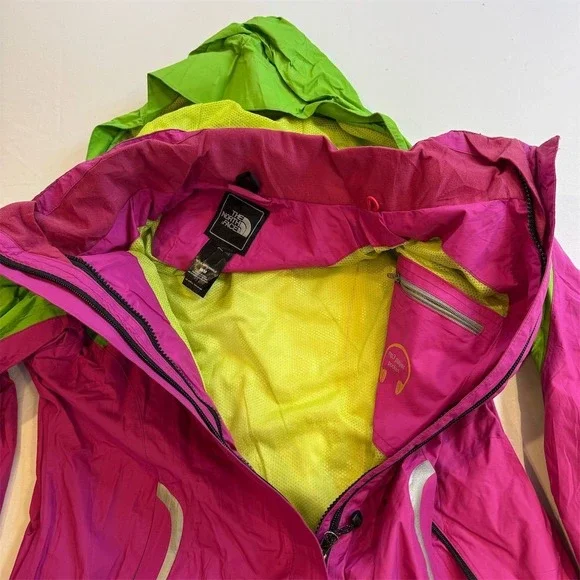 The North Face Women's Pink Hooded Rain Jacket Size M Gore-Tex Pro Shell - Picture 2 of 10